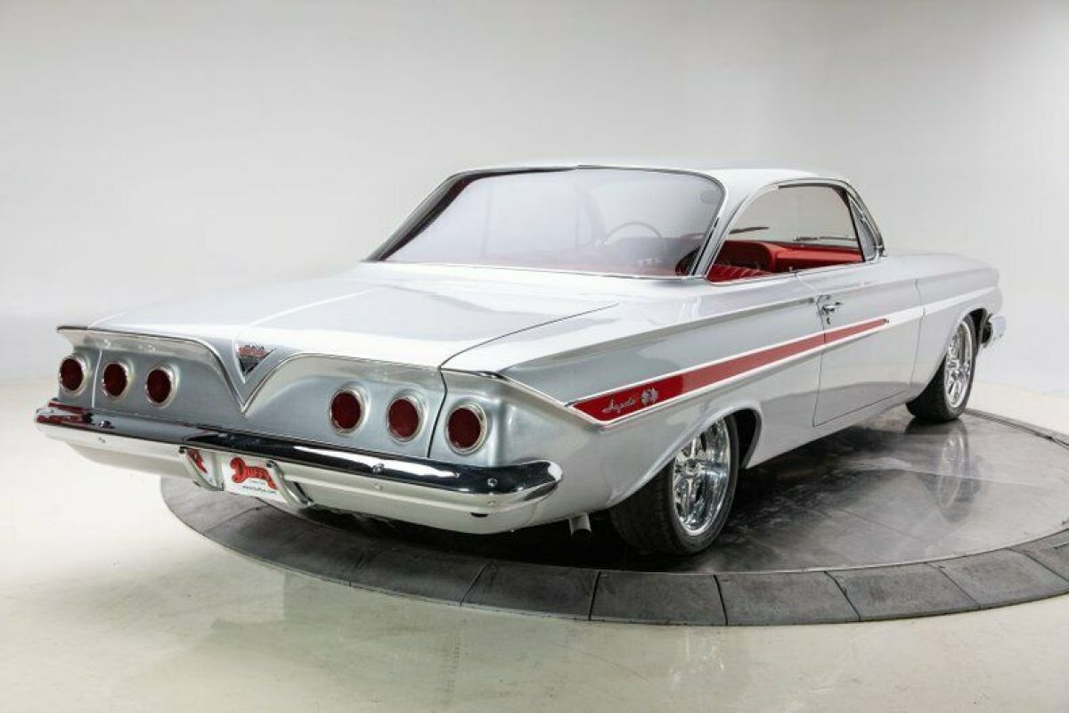 1961 Chevrolet Impala - photo 8
