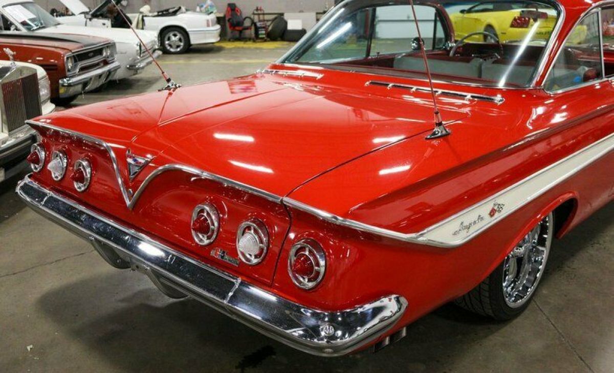 1961 Chevrolet Impala - photo 11