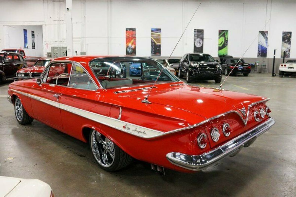 1961 Chevrolet Impala - photo 3