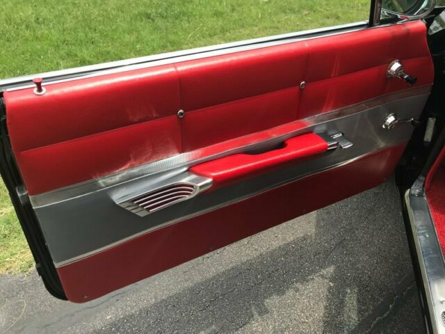 1961 Chevrolet Impala Big Block, 4-Speed, Exceptional - photo 4
