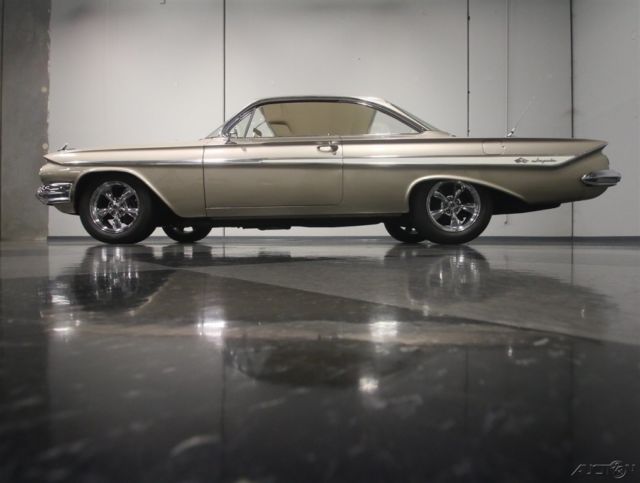 1961 Chevrolet Impala Bubble Top - photo 11