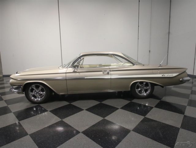 1961 Chevrolet Impala Bubble Top - photo 2