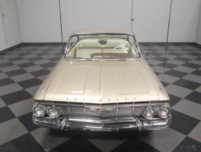 1961 Chevrolet Impala Bubble Top - photo 6
