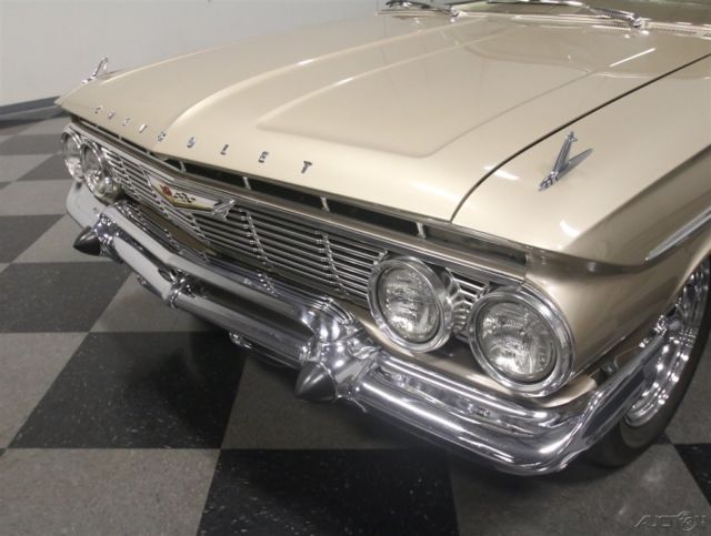 1961 Chevrolet Impala Bubble Top - photo 9