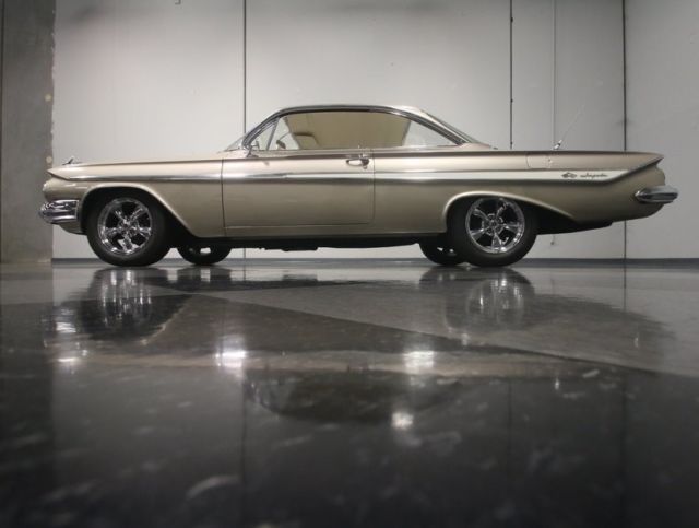 1961 Chevrolet Impala Bubble Top - photo 12