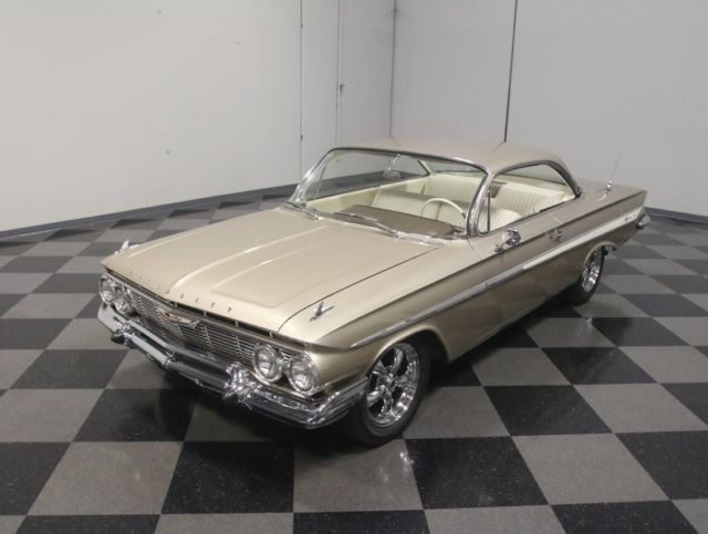 1961 Chevrolet Impala Bubble Top - photo 8