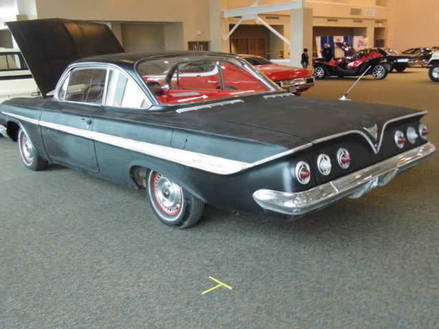 1961 Chevrolet Impala 2 door coupe - photo 2
