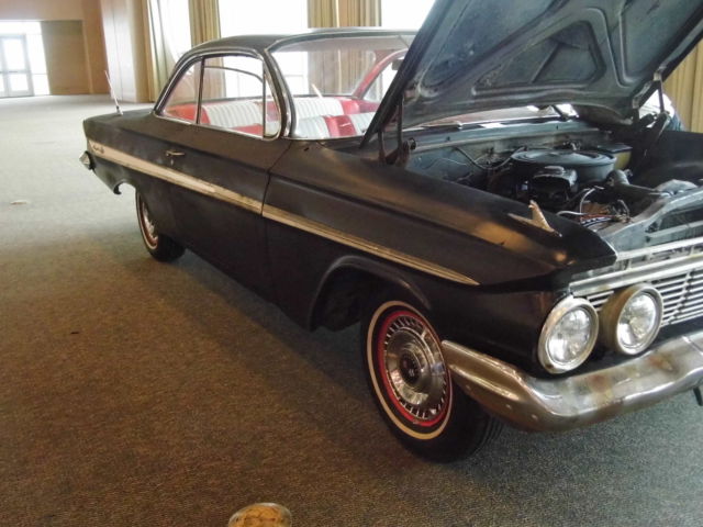 1961 Chevrolet Impala 2 door coupe - photo 4