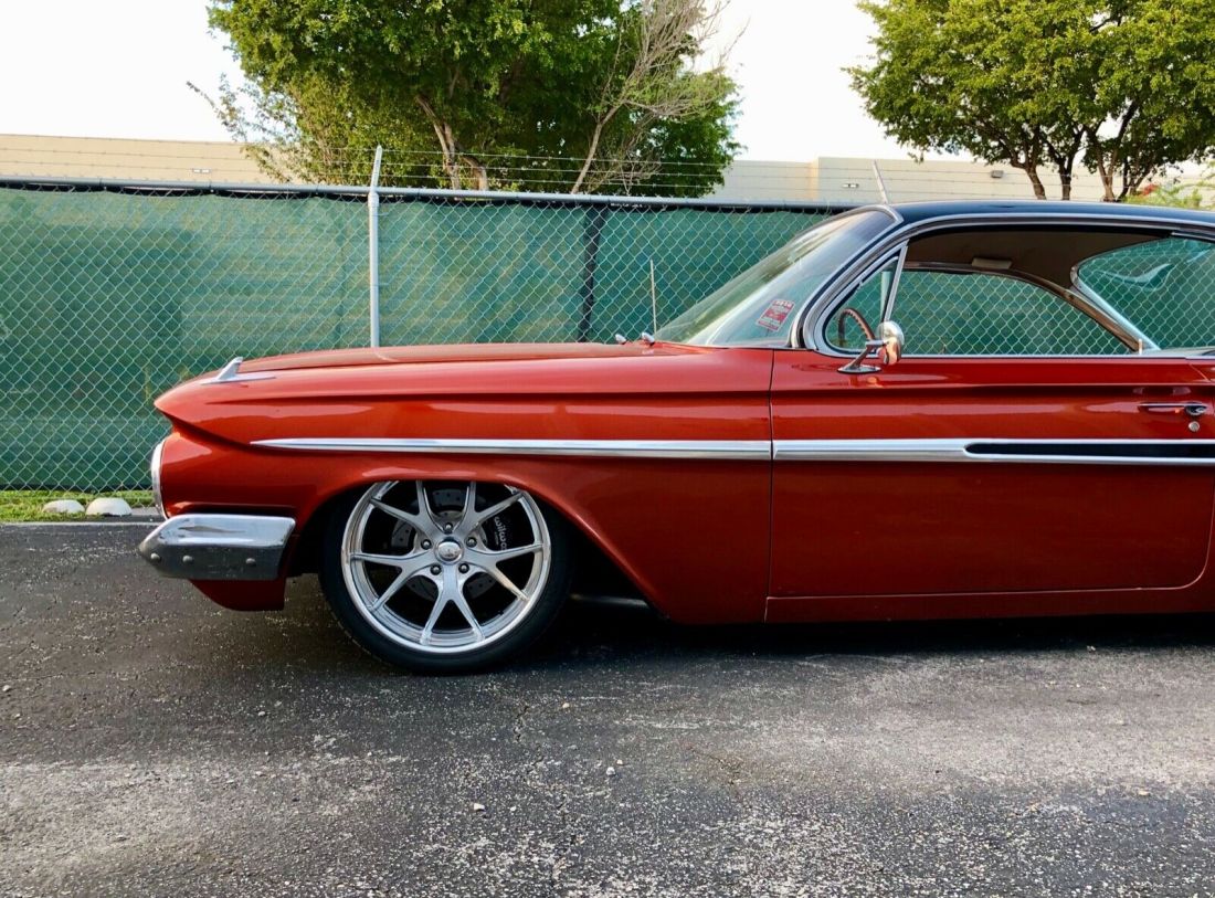 1961 Chevrolet Impala Sport Coupe - photo 3