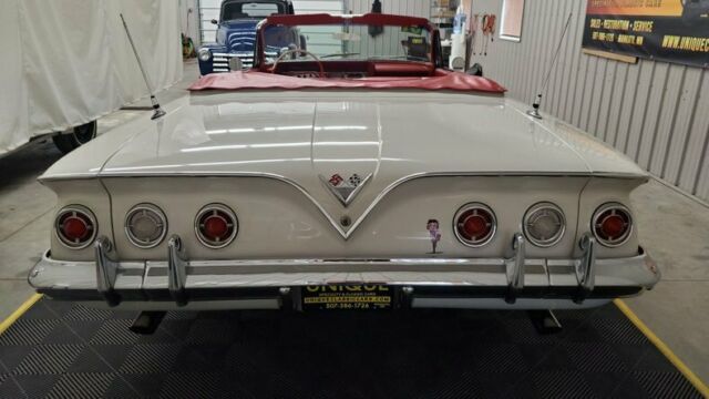 1961 Chevrolet Impala Convertible 348 Tri-power - photo 5