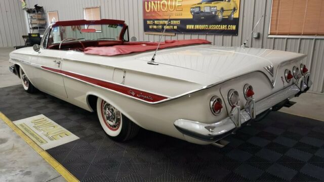 1961 Chevrolet Impala Convertible 348 Tri-power - photo 6