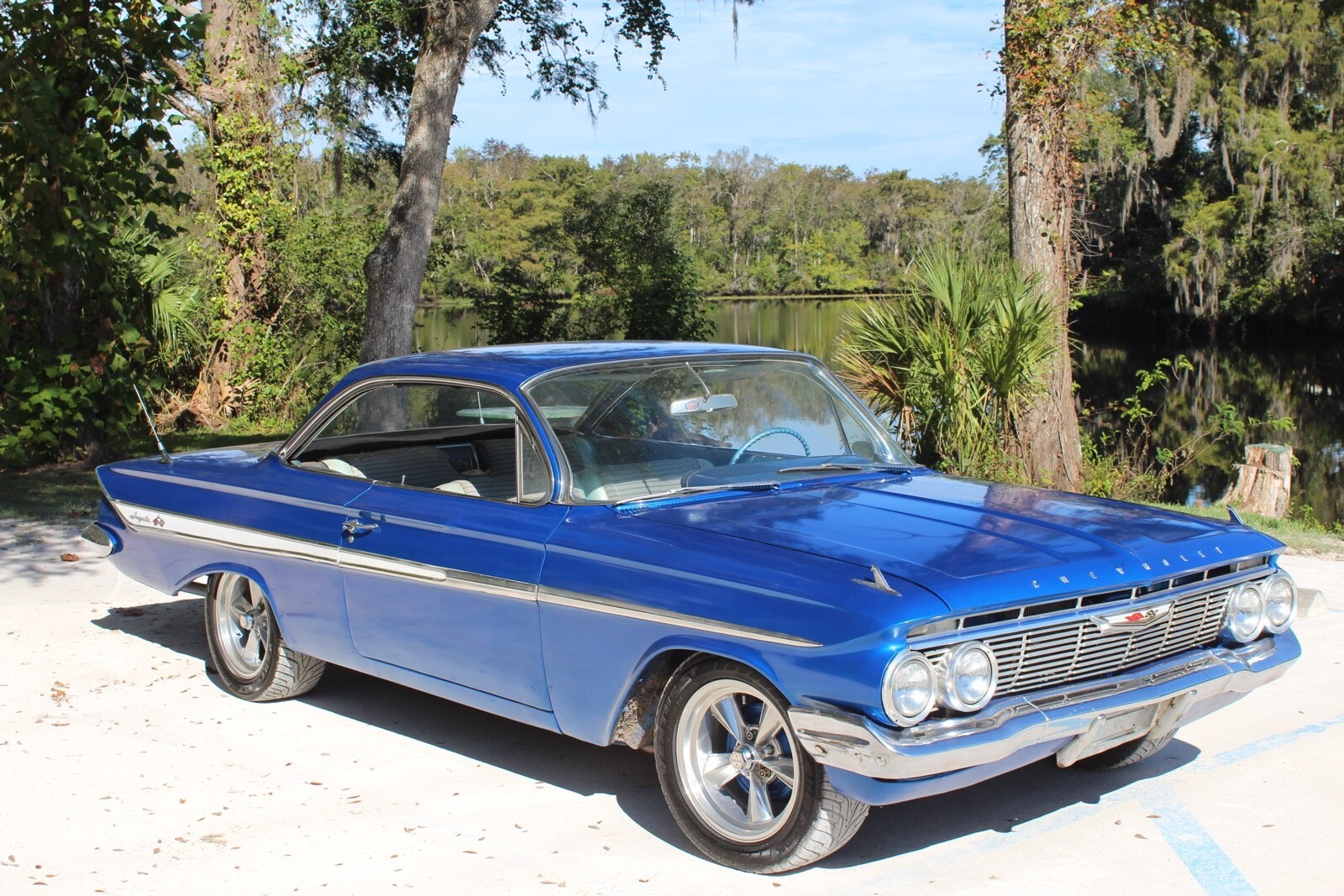 1961 Chevrolet Impala - photo 12