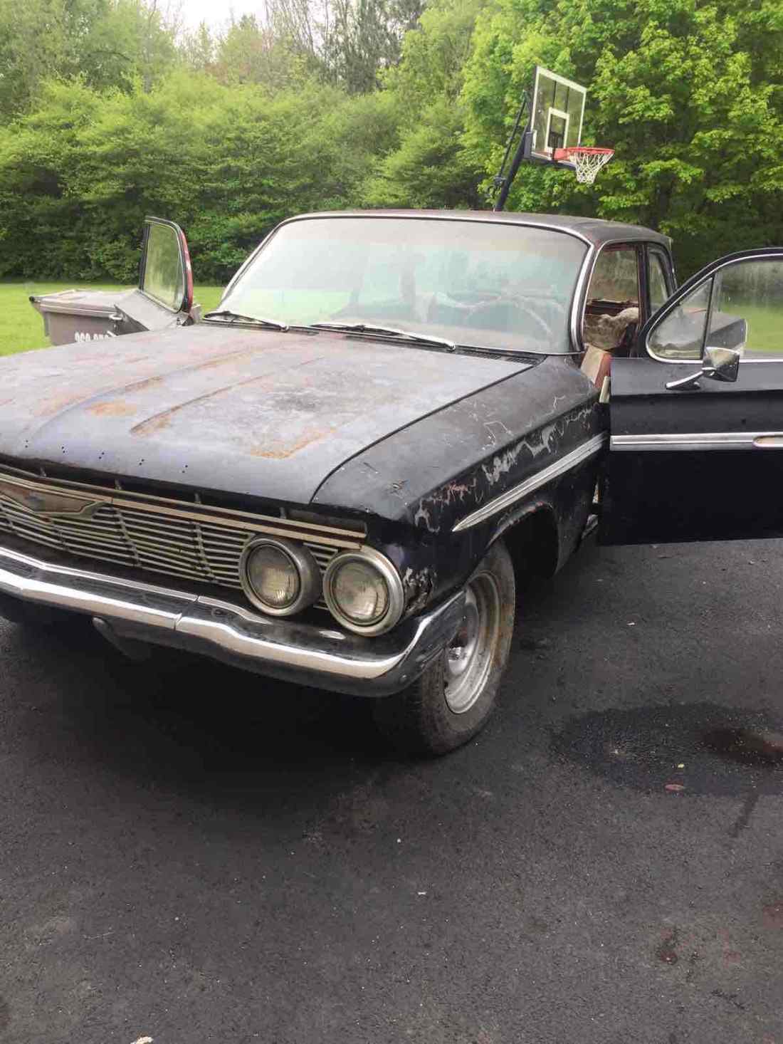 1961 Chevrolet Impala - photo 2