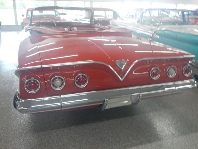 1961 Chevrolet Impala -- - photo 2