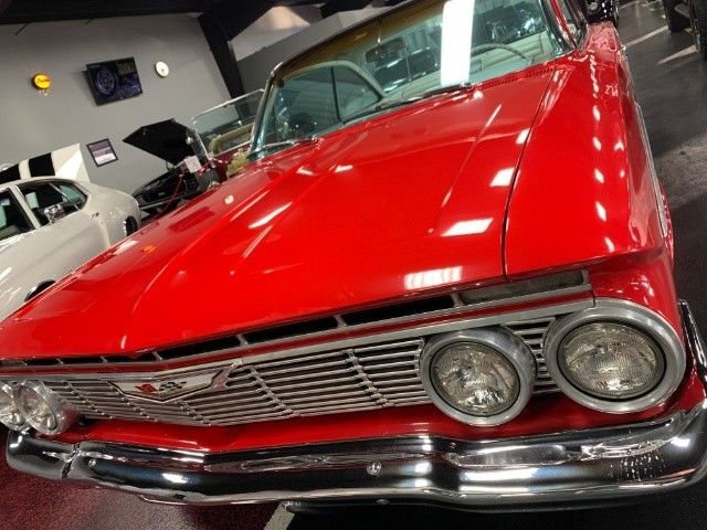 1961 Chevrolet Impala SS Custom - photo 2
