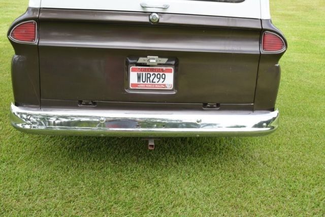 1961 Chevrolet Suburban -- - photo 9