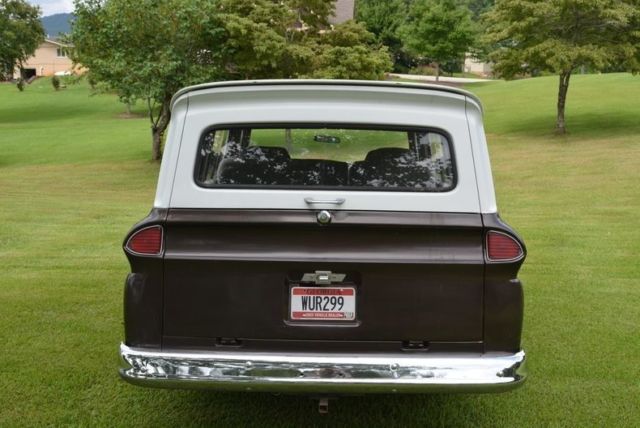 1961 Chevrolet Suburban -- - photo 4