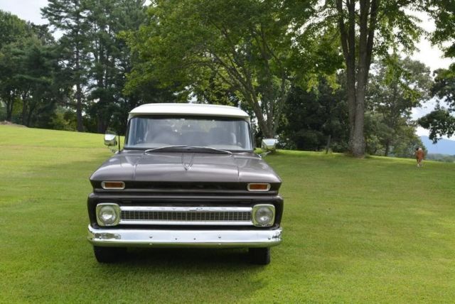 1961 Chevrolet Suburban -- - photo 2