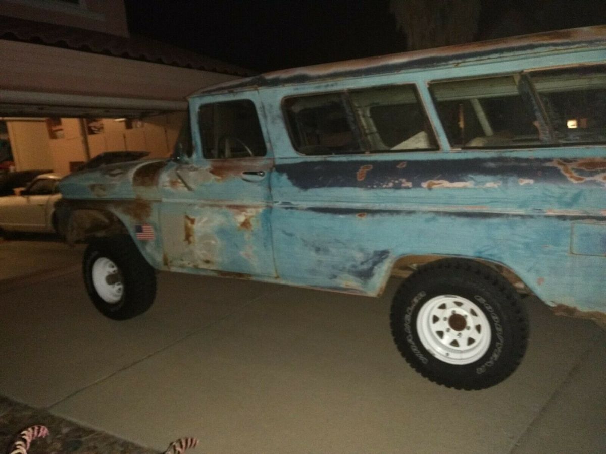1961 Chevrolet Suburban - photo 5