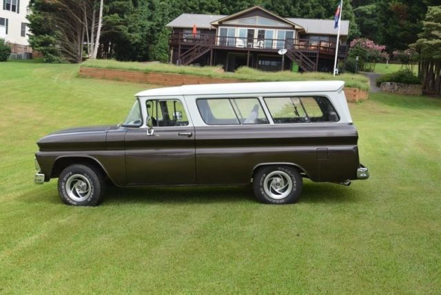 1961 Chevrolet Suburban, a/c, new dual exhaust 305 V8 700r4, 3.08 rear 1961 Chevrolet Suburban --