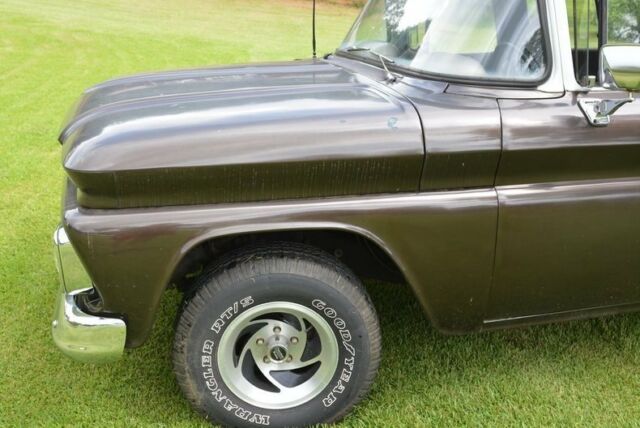 1961 Chevrolet Suburban -- - photo 7