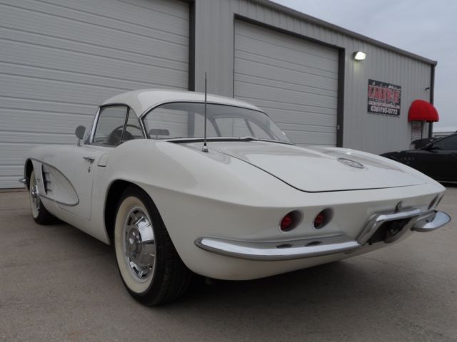 1961 Chevrolet Corvette C1 CONVERTIBLE - photo 6