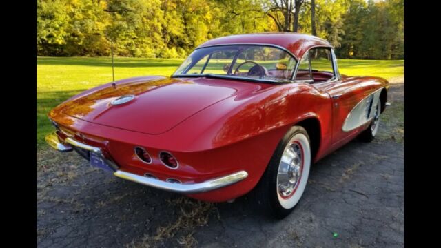 1961 Chevrolet Corvette - photo 13