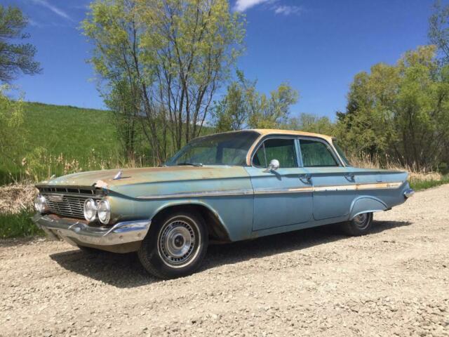 1961 Chevrolet Impala - photo 2