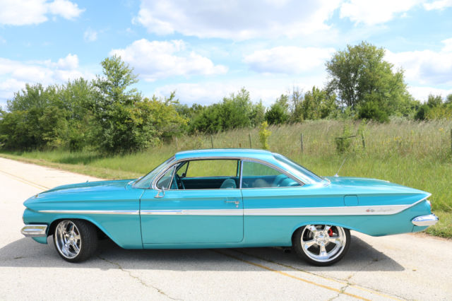 1961 Chevrolet Impala - photo 2