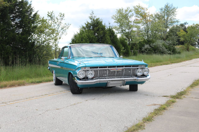 1961 Chevrolet Impala - photo 4
