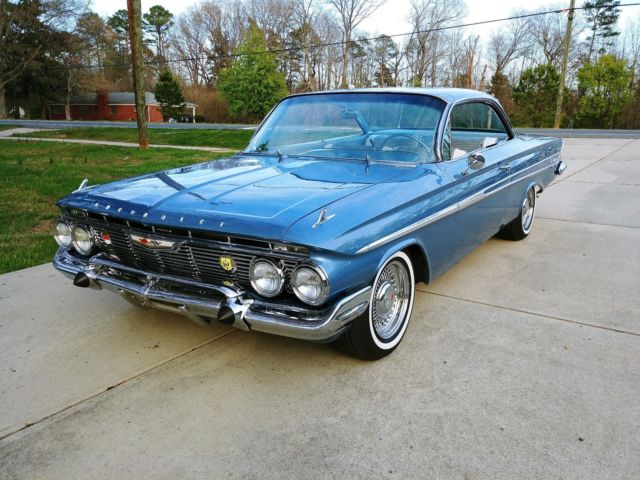 1961 Chevrolet Impala - photo 3