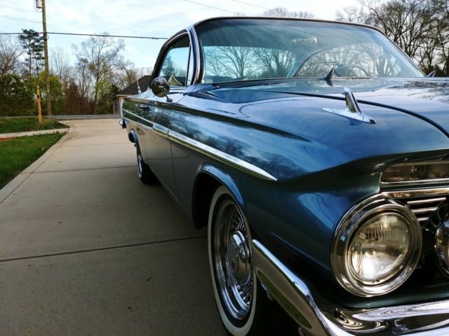 1961 Chevrolet Impala - photo 4