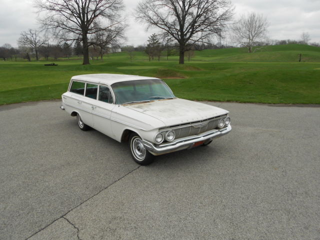 1961 Chevrolet Parkwood wagon