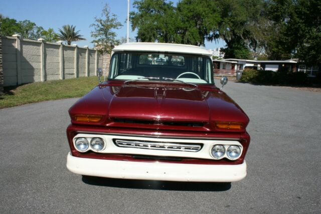 1961 Chevrolet Suburban wagon - photo 2