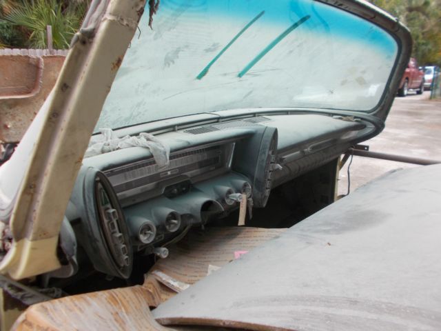 1961 Chrysler Imperial - photo 5