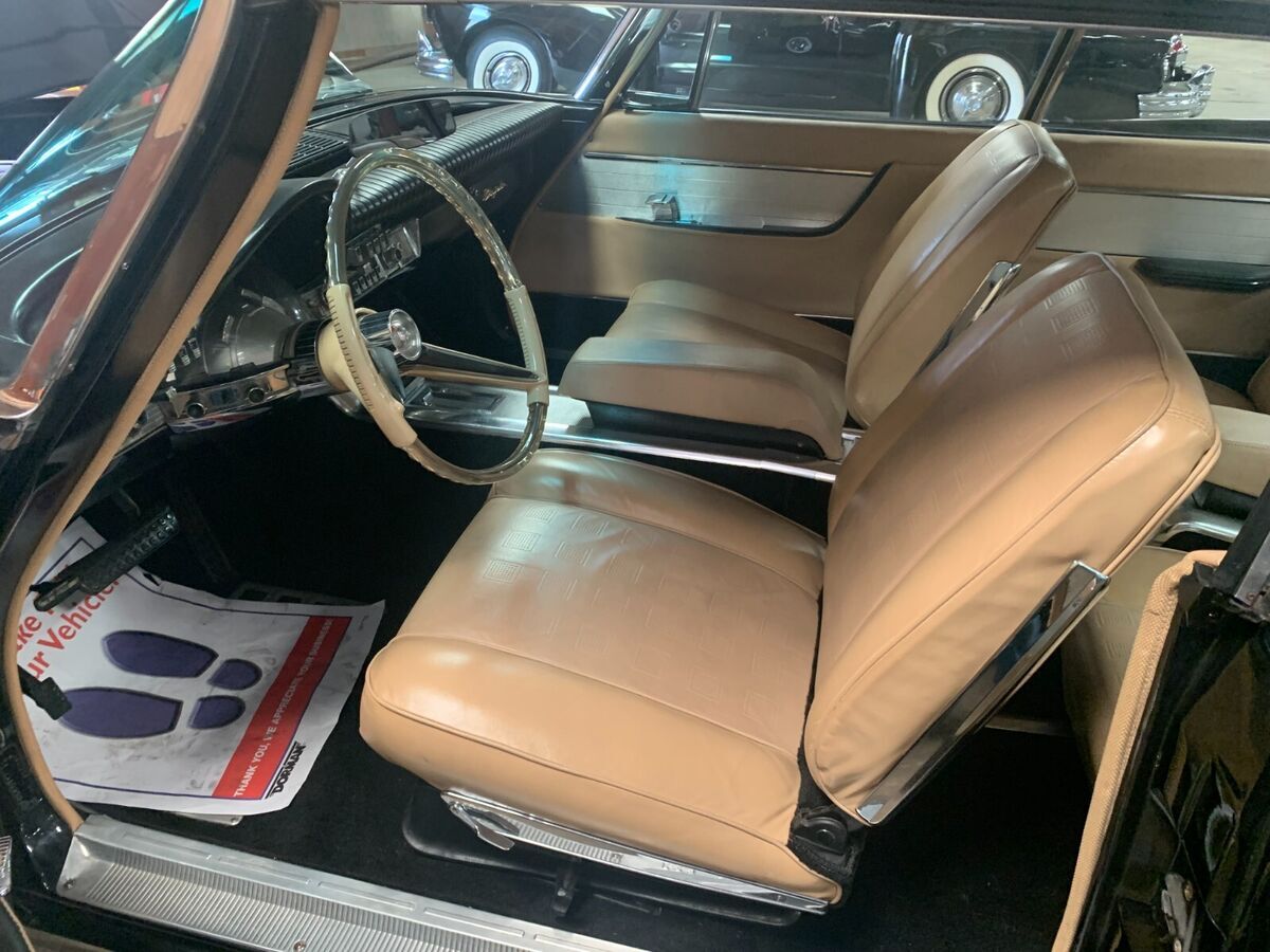 1961 Chrysler 300 Series - photo 3