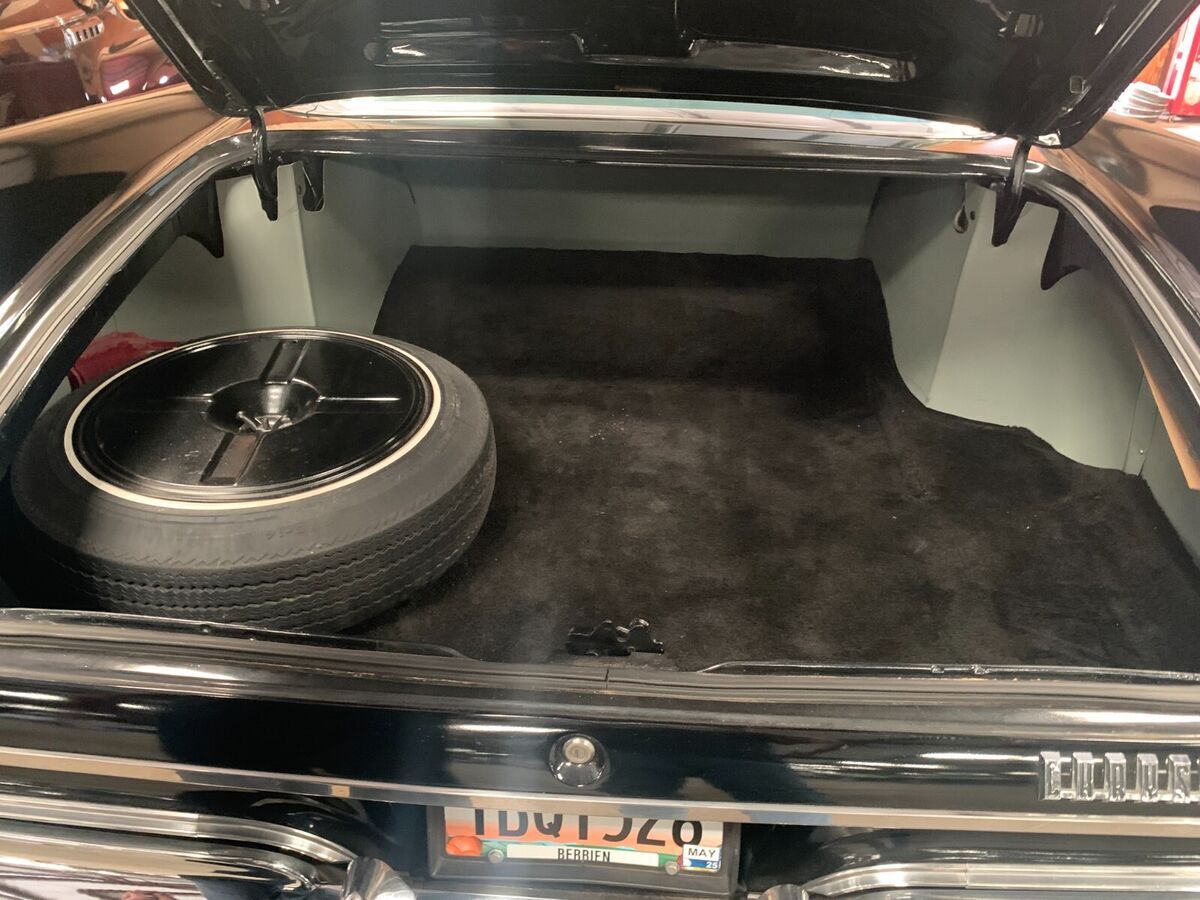 1961 Chrysler 300 Series - photo 9