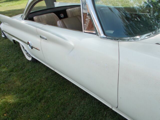 1961 Chrysler 300 Series Bubbletop with super cool fins - photo 12