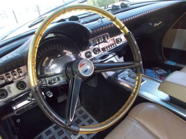 1961 Chrysler 300 Series Bubbletop with super cool fins - photo 5