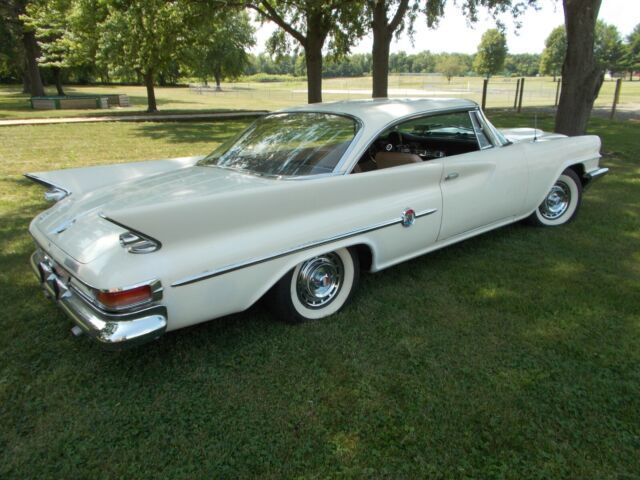 1961 Chrysler 300 Series Bubbletop with super cool fins - photo 9