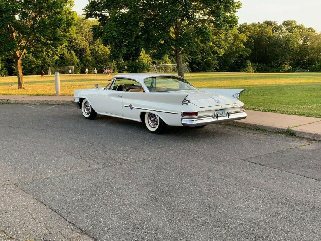 1961 Chrysler 300 Series - photo 3