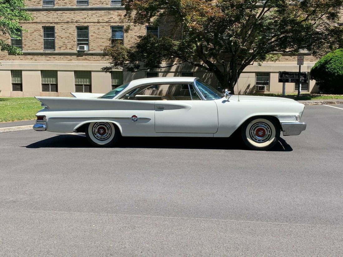 1961 Chrysler 300 Series - photo 5