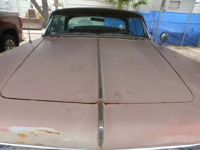 1961 Chrysler Imperial - photo 2