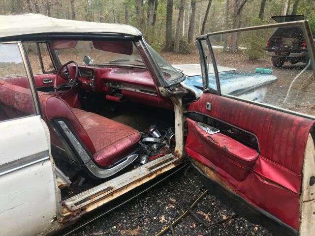 1961 Chrysler Imperial - photo 3