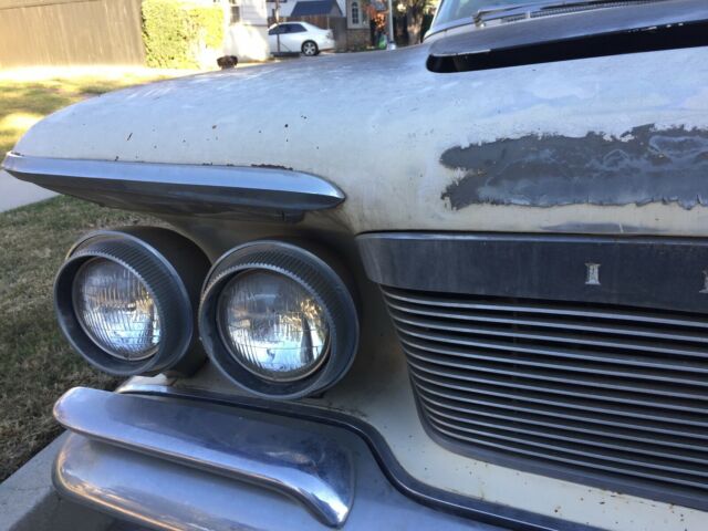 1961 Chrysler Imperial Crown - photo 2