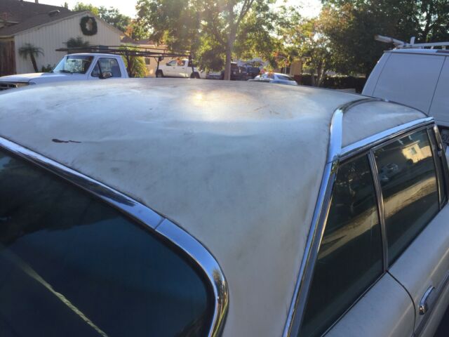 1961 Chrysler Imperial Crown - photo 3