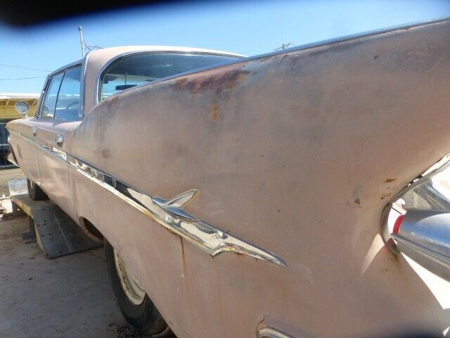 1961 CHRYSLER IMPERIAL CROWN 4 DOOR HARD TOP NO ENGINE & NO TRANSMISSION 1961 Chrysler Imperial