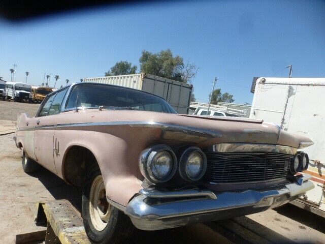1961 Chrysler Imperial - photo 6