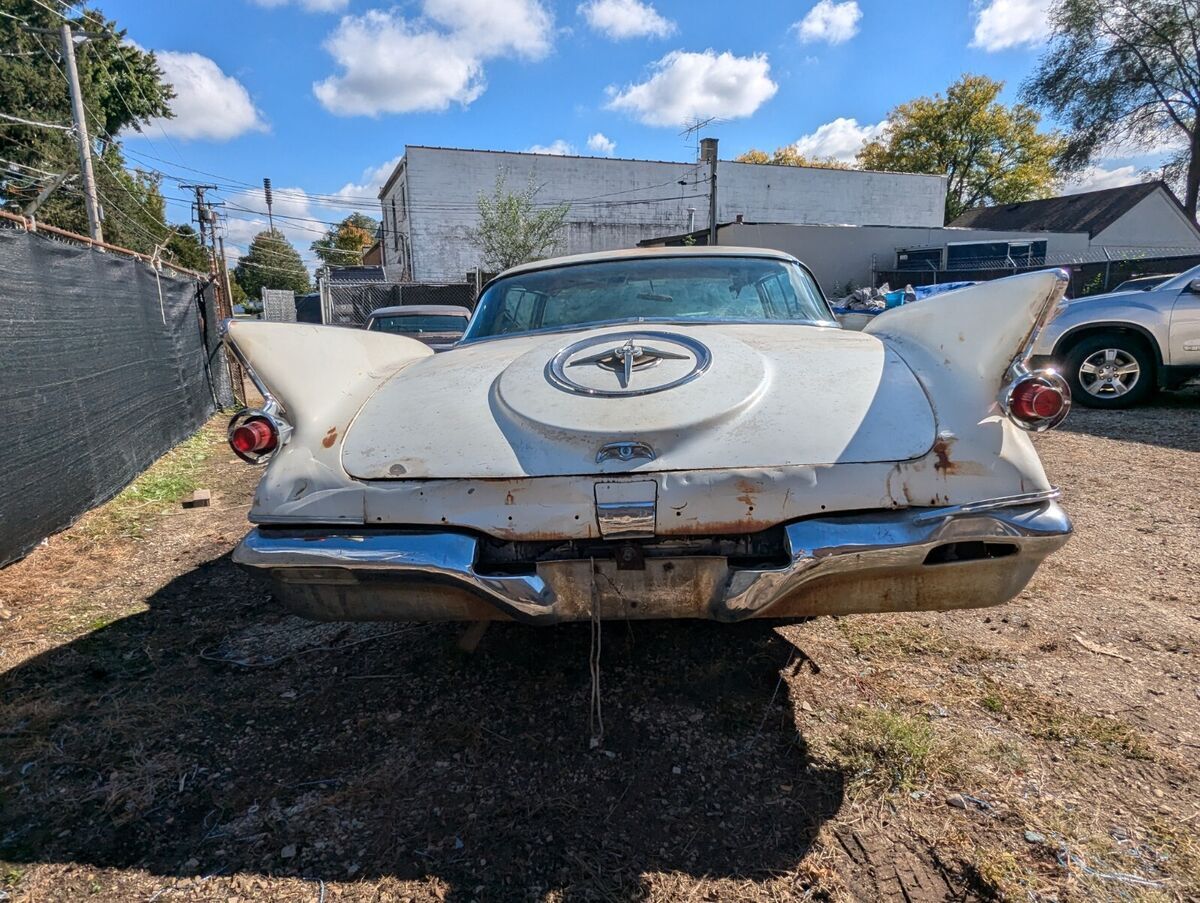 1961 Chrysler Imperial - photo 5