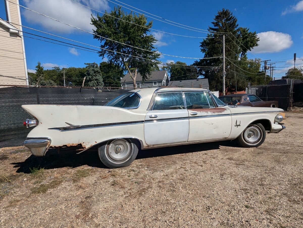 1961 Chrysler Imperial - photo 8
